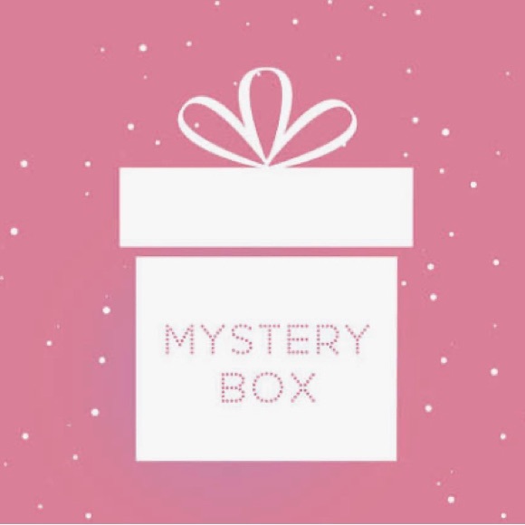 4-4.5 Lb Mystery Box of L & XL Women’s Clothing - Picture 4 of 4